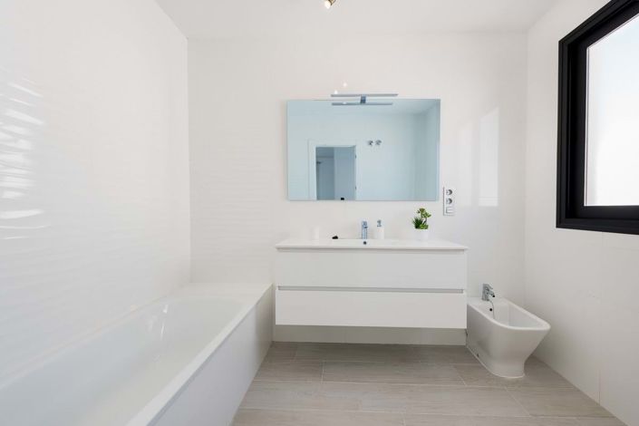 Image No.13-2 Bed Apartment for sale