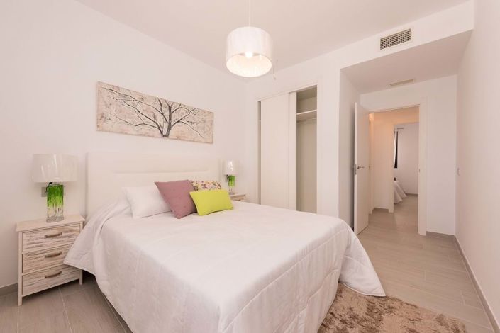 Image No.8-2 Bed Apartment for sale