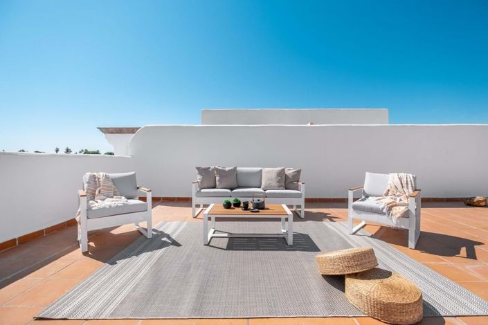 Image No.20-3 Bed Apartment for sale