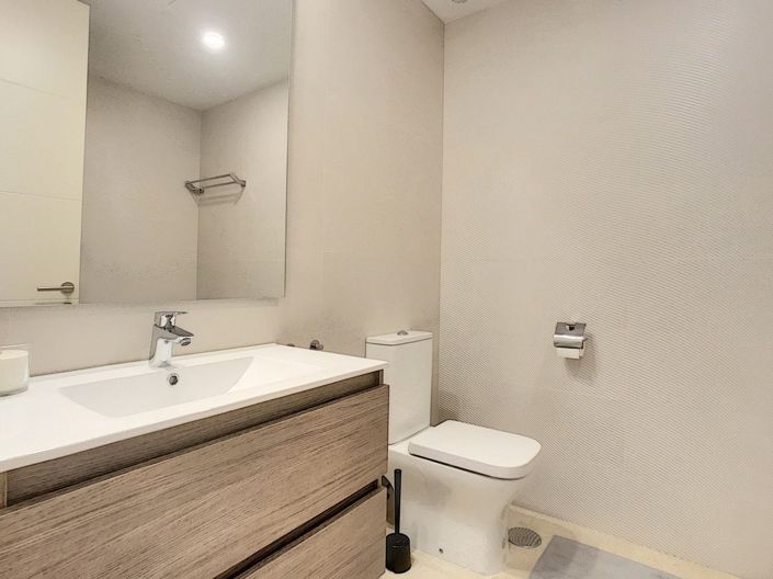 Image No.20-2 Bed Apartment for sale