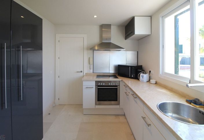 Image No.18-3 Bed Apartment for sale