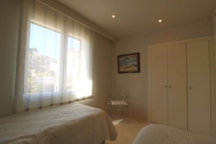 Image No.27-3 Bed Apartment for sale