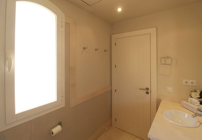 Image No.30-3 Bed Apartment for sale