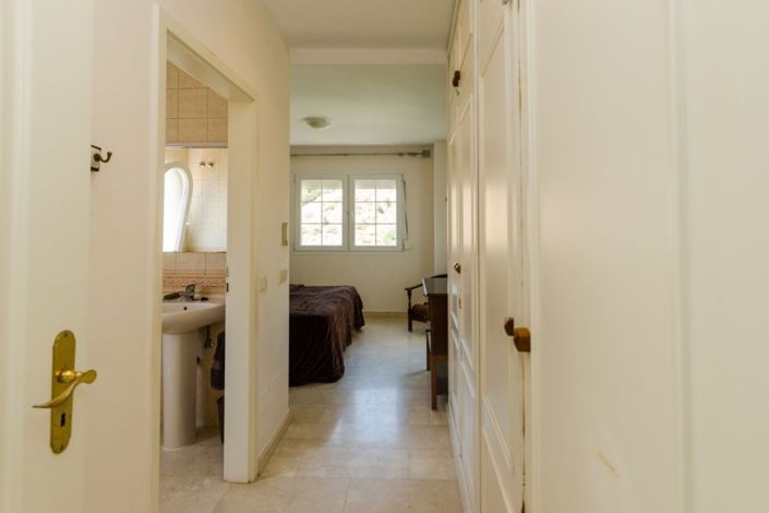 Image No.24-4 Bed Villa for sale