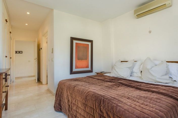 Image No.26-4 Bed Villa for sale