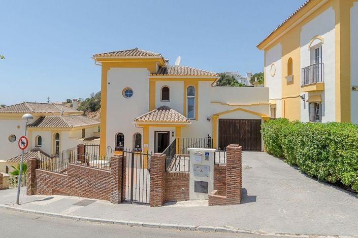 Image No.32-4 Bed Villa for sale