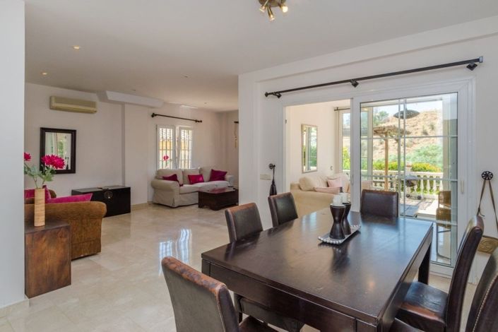 Image No.6-4 Bed Villa for sale