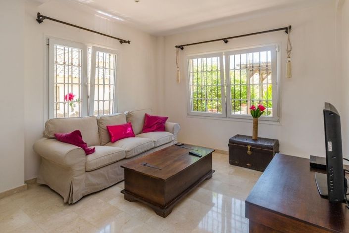 Image No.8-4 Bed Villa for sale