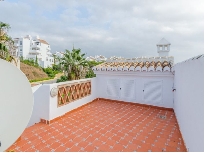 Image No.19-3 Bed Villa for sale