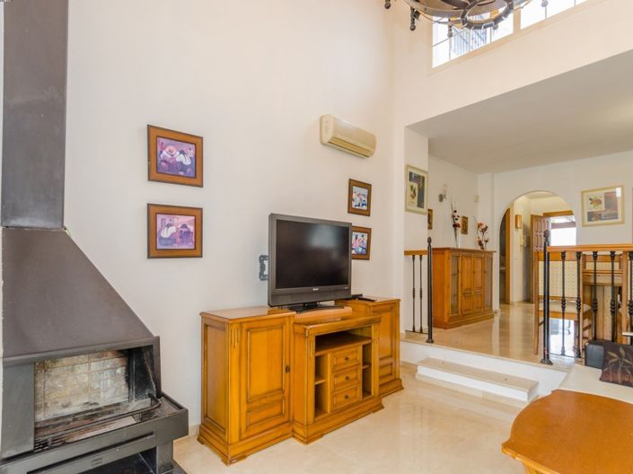 Image No.5-3 Bed Villa for sale