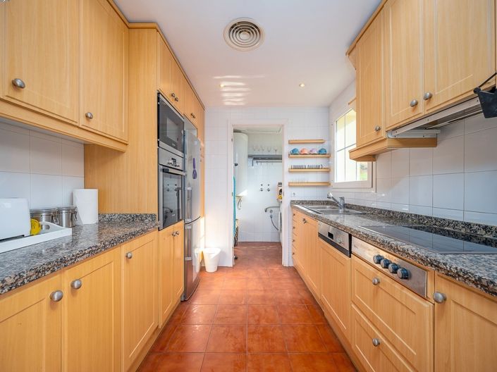 Image No.7-4 Bed Townhouse for sale