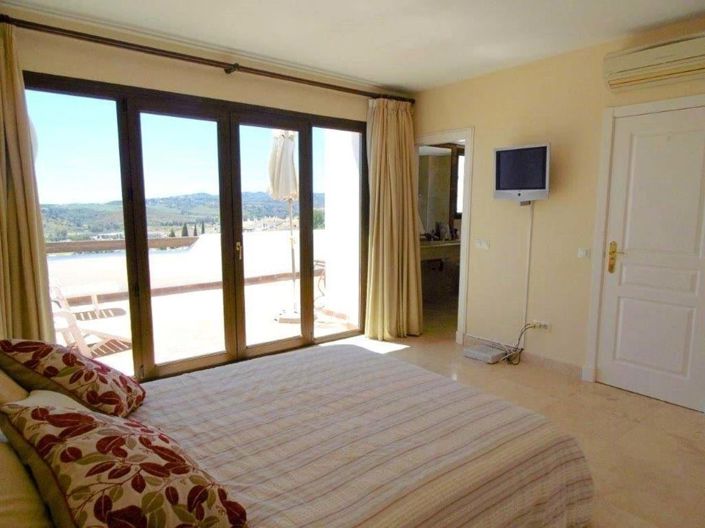 Image No.15-3 Bed Apartment for sale