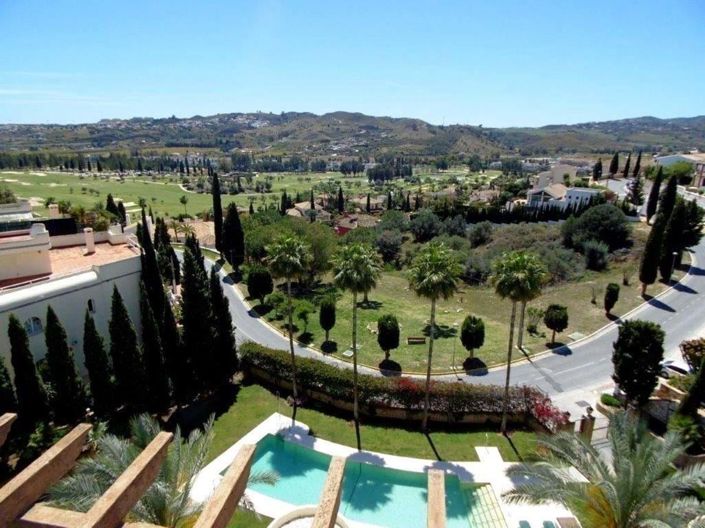 Image No.24-3 Bed Apartment for sale