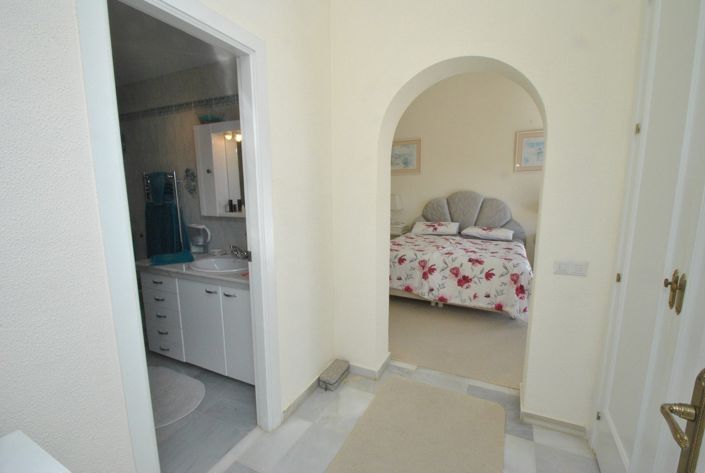 Image No.9-3 Bed Villa for sale