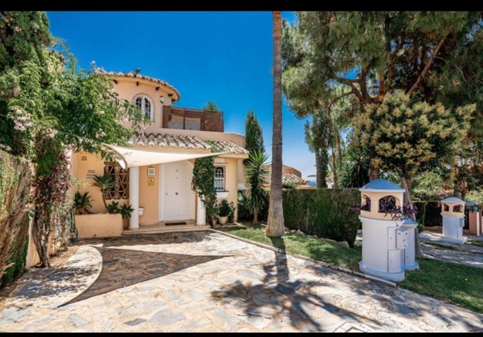 Image No.10-3 Bed Townhouse for sale