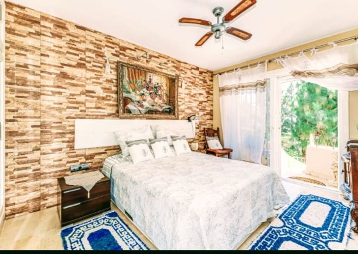 Image No.15-3 Bed Townhouse for sale