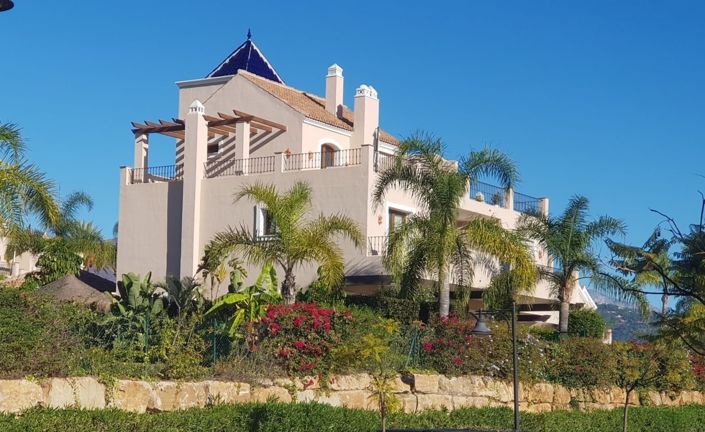 Image No.10-4 Bed Townhouse for sale