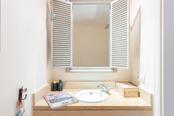 Image No.21-4 Bed Townhouse for sale