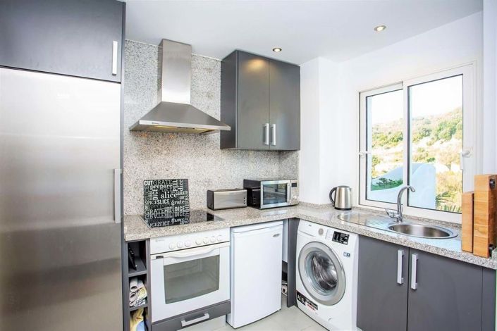 Image No.8-2 Bed Apartment for sale