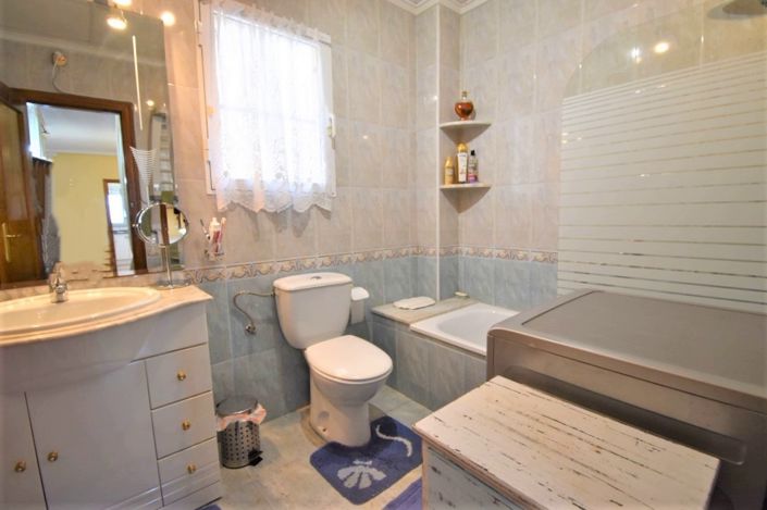 Image No.12-3 Bed Villa for sale