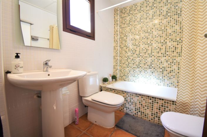 Image No.9-3 Bed Villa for sale