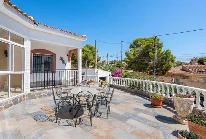 Image No.12-3 Bed Villa for sale