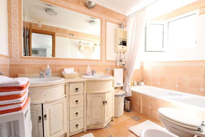 Image No.21-3 Bed Villa for sale