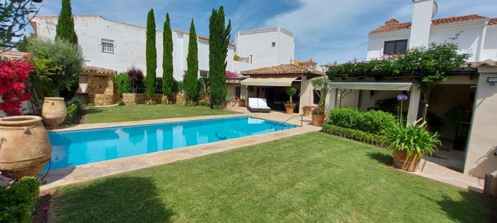 Image No.1-3 Bed Villa for sale