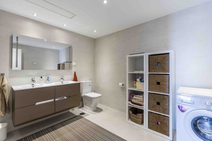 Image No.10-3 Bed Apartment for sale