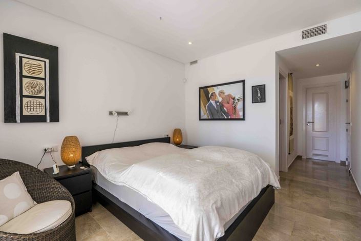 Image No.11-3 Bed Apartment for sale