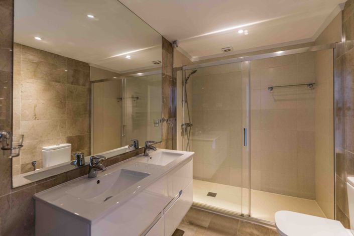 Image No.14-3 Bed Apartment for sale