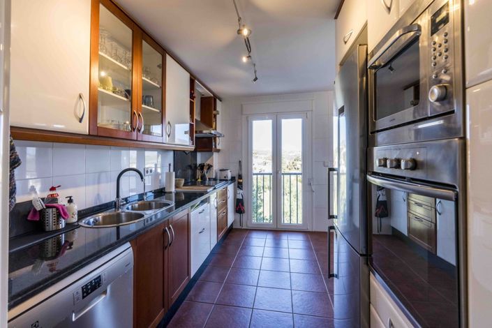 Image No.21-3 Bed Apartment for sale