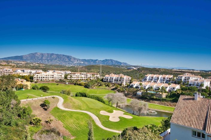 Image No.33-3 Bed Apartment for sale