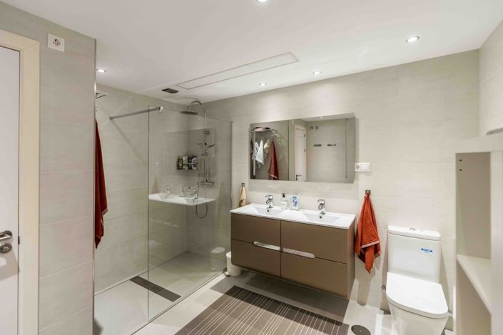 Image No.9-3 Bed Apartment for sale