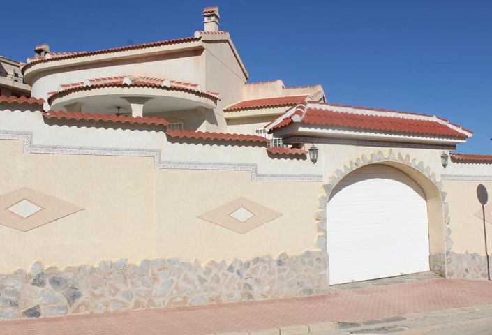 Image No.32-4 Bed Villa for sale