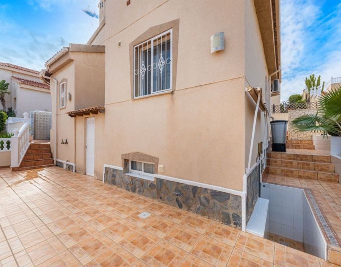 Image No.14-3 Bed Villa for sale