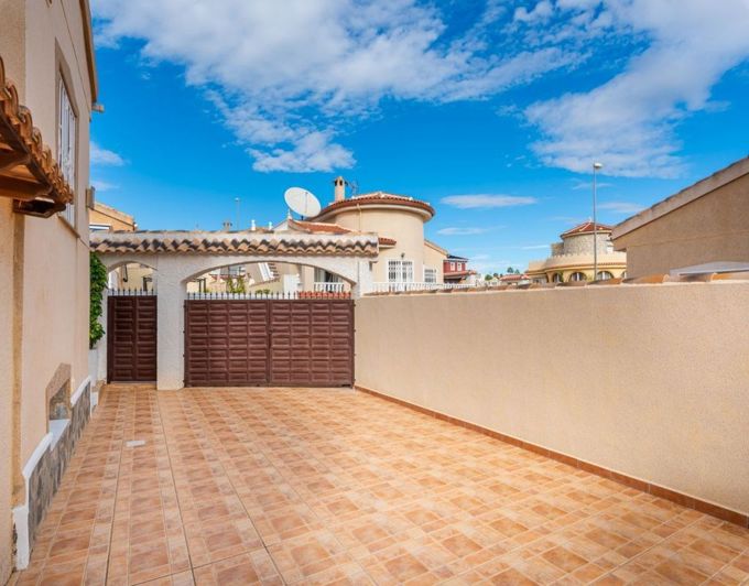 Image No.6-3 Bed Villa for sale