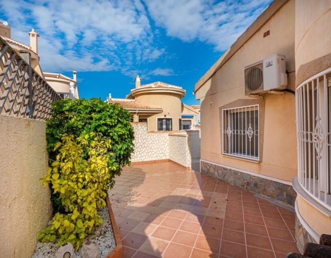 Image No.7-3 Bed Villa for sale