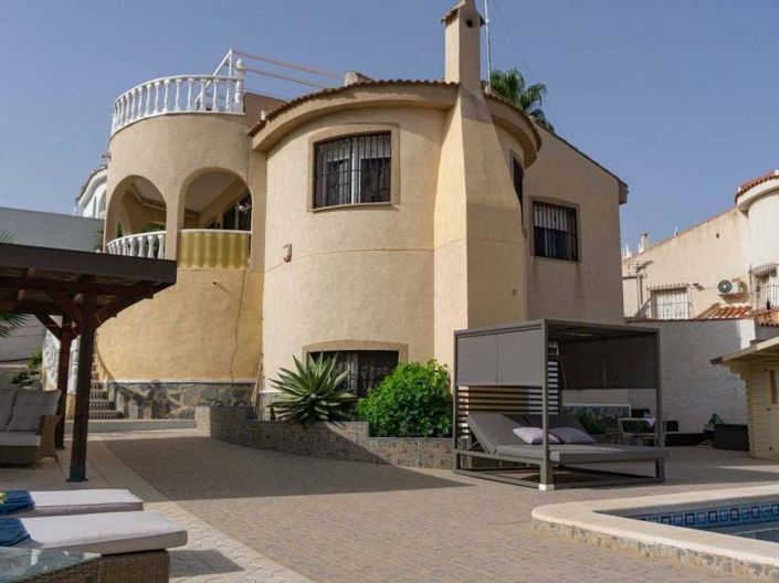 Image No.2-Villa de 4 chambres à vendre à Ciudad Quesada