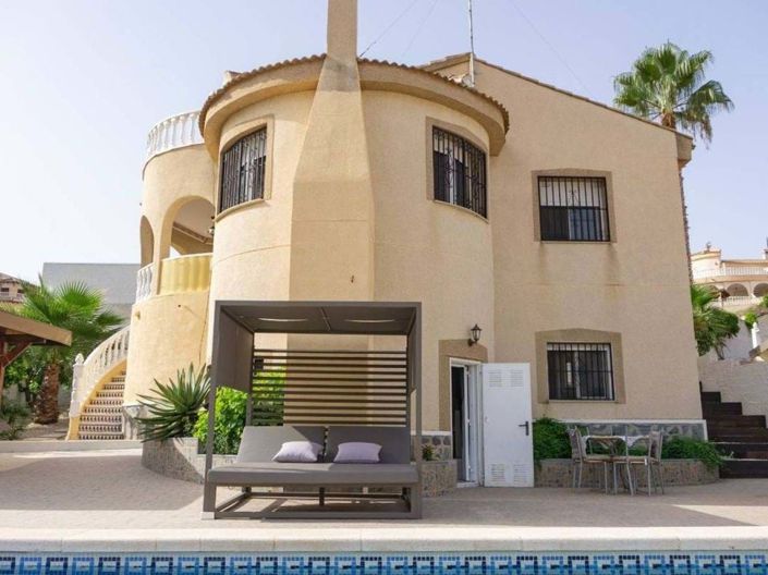 Image No.3-Villa de 4 chambres à vendre à Ciudad Quesada