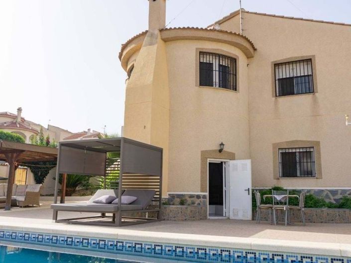 Image No.6-Villa de 4 chambres à vendre à Ciudad Quesada