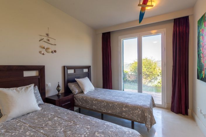 Image No.25-3 Bed Apartment for sale