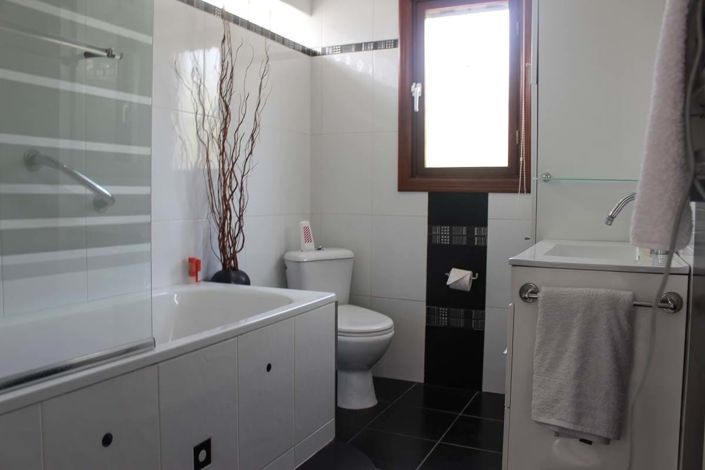 Image No.17-3 Bed Villa for sale