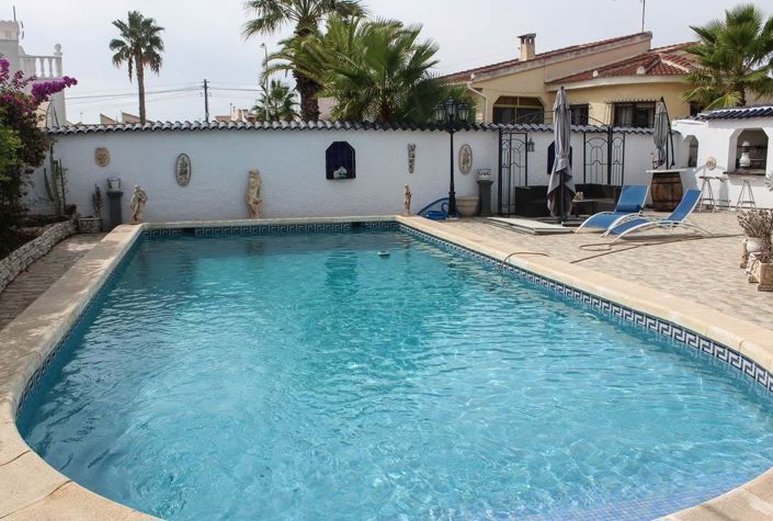 Image No.2-3 Bed Villa for sale