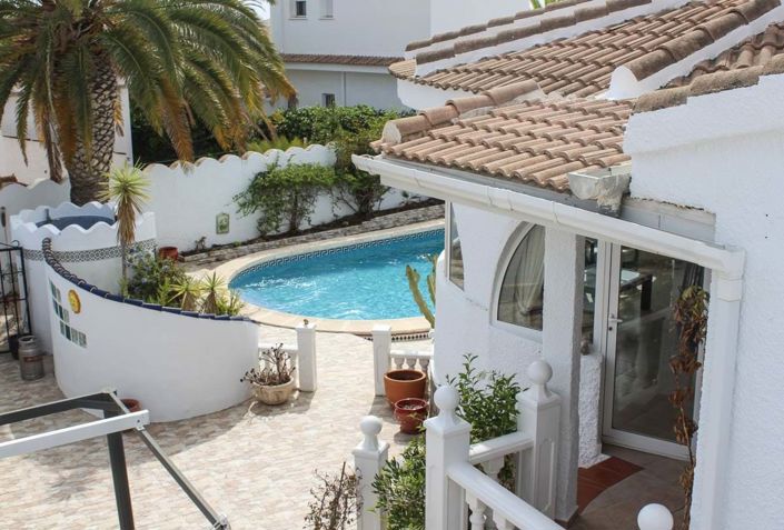 Image No.3-3 Bed Villa for sale