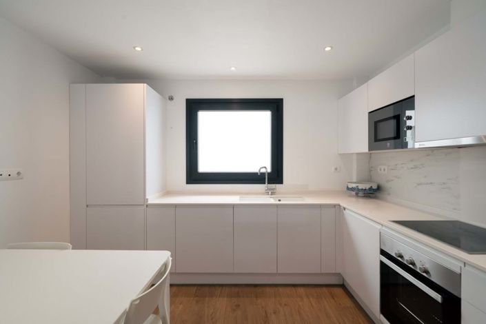 Image No.17-3 Bed Semi-Detached for sale