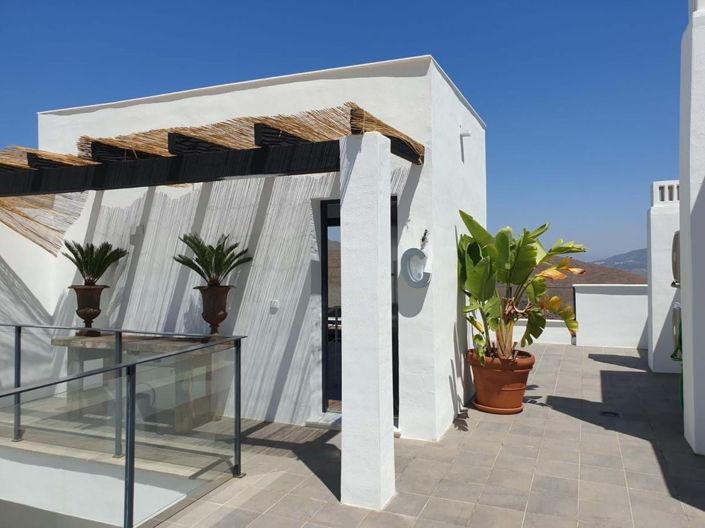 Image No.36-3 Bed Semi-Detached for sale