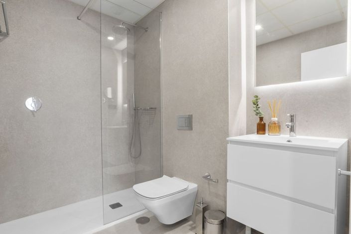 Image No.13-2 Bed Apartment for sale