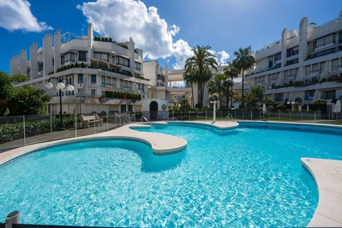 Image No.32-2 Bed Property for sale