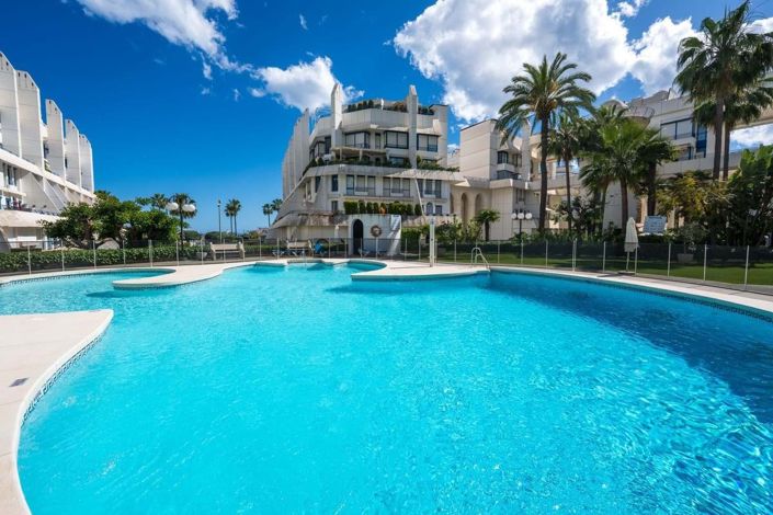 Image No.33-2 Bed Property for sale